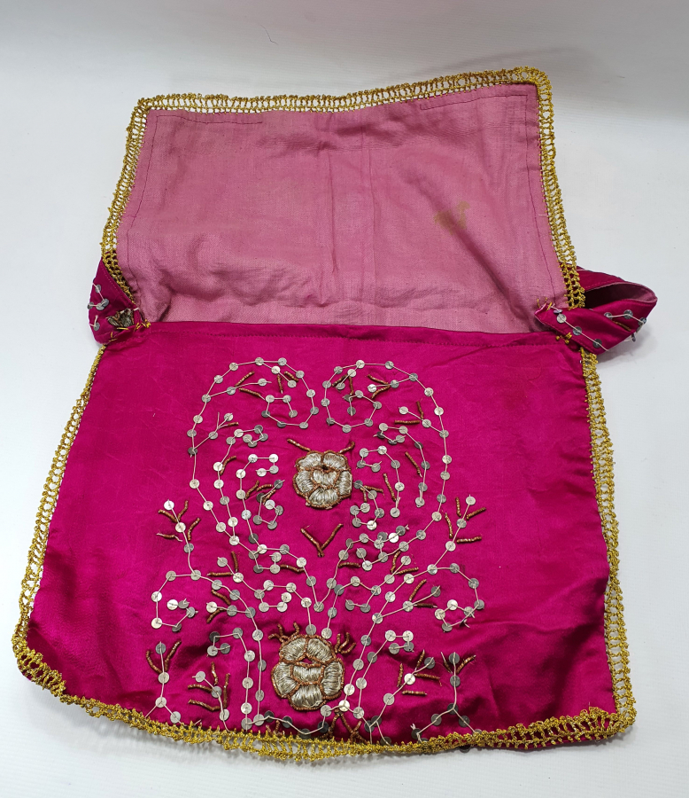 OSMANLI DÖNEMİ İPEK VE SIRMA İŞÇİLİKLİ KUR'AN I KERİM KABI