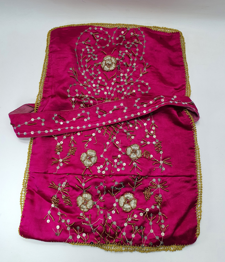 OSMANLI DÖNEMİ İPEK VE SIRMA İŞÇİLİKLİ KUR'AN I KERİM KABI