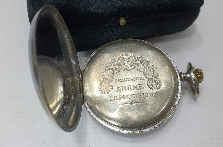 SİNGER MARKA ARKASI TREN YOLLU VE AY YILDIZLI TEPEDEN KURMA CEP SAATİ