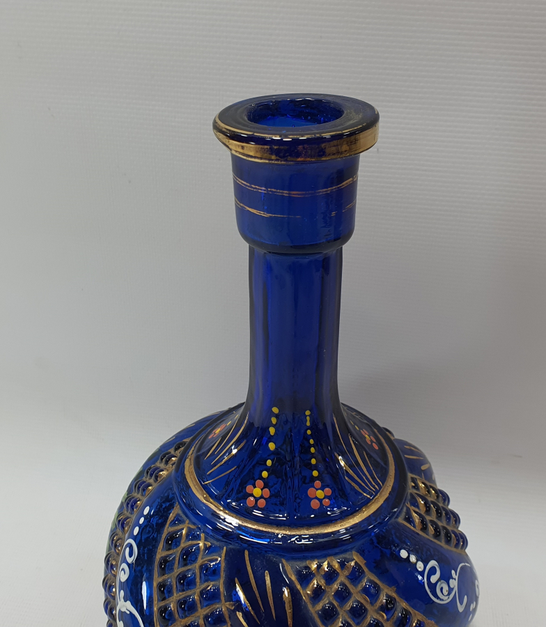 ÜZERİ ALTIN VARAKLI VE MİNE İŞÇİLİKLİ NARGİLE ALTI