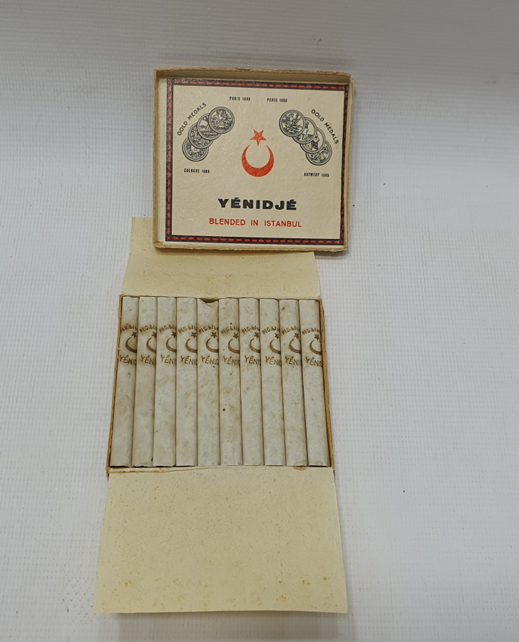 CUMHURİYET BAŞI İÇİ DOLU YENİCE SİGARASI