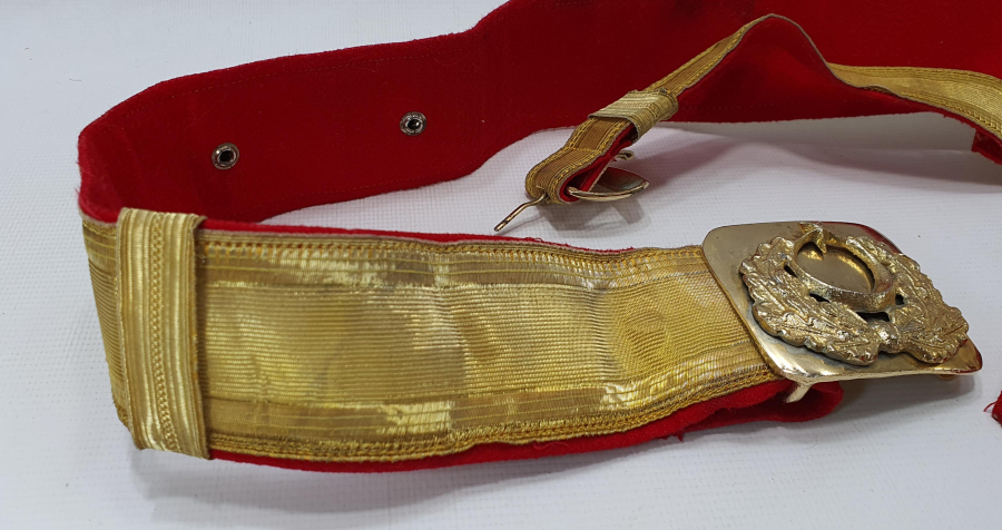 CUMHURİYET BAŞLARI ÇİL KONDİSYONDA SIRMALI SUBAY KEMERİ