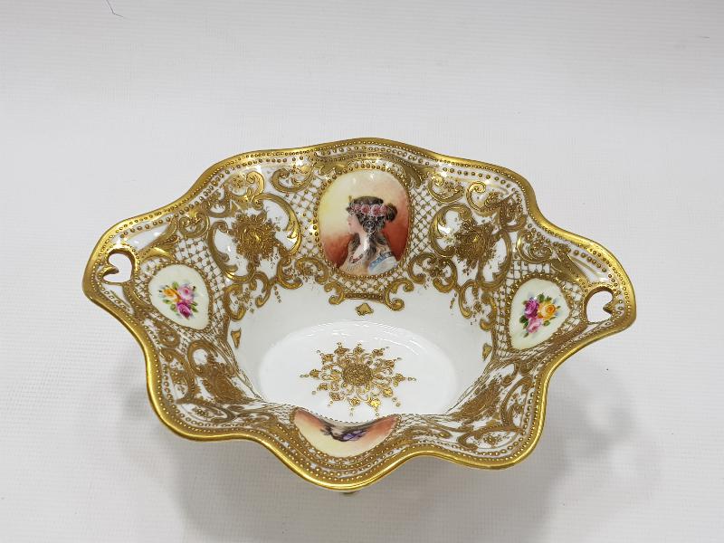 OSMANLI PAZARI: ALTIN SIVAMA ORYANTAL KADIN FİGÜRLÜ PORSELEN ŞEKERLİK