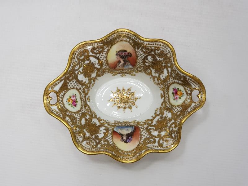 OSMANLI PAZARI: ALTIN SIVAMA ORYANTAL KADIN FİGÜRLÜ PORSELEN ŞEKERLİK