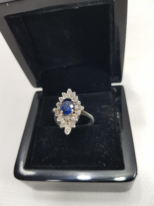 SAFİR TAŞLI PIRLANTA YÜZÜK 