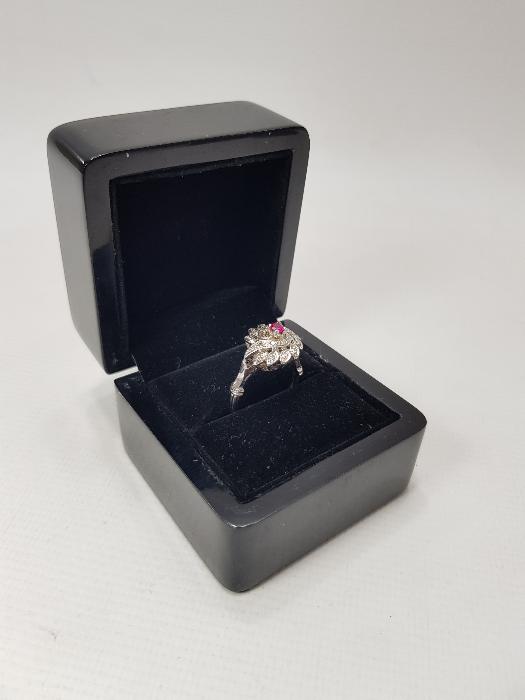 YAKUT TAŞLI PIRLANTA YÜZÜK