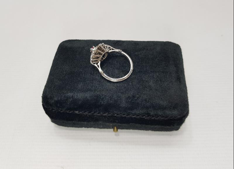 YAKUT TAŞLI PIRLANTA YÜZÜK