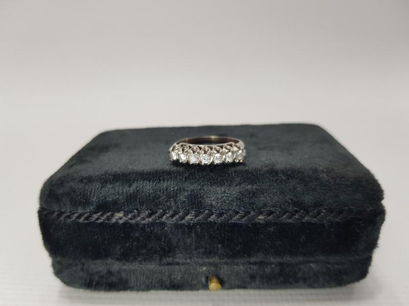 YEDİTAŞLI PIRLANTA YÜZÜK 