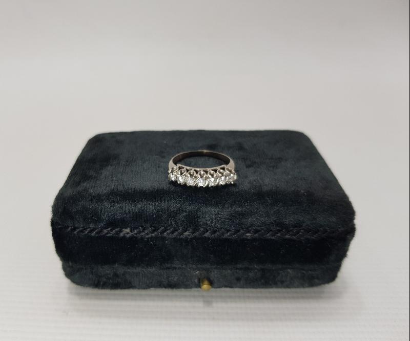 YEDİTAŞLI PIRLANTA YÜZÜK 