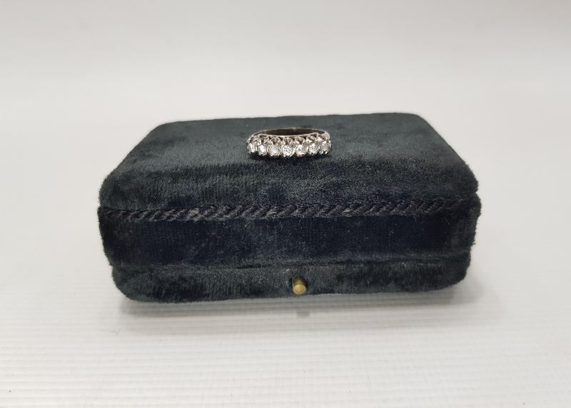 YEDİTAŞLI PIRLANTA YÜZÜK 