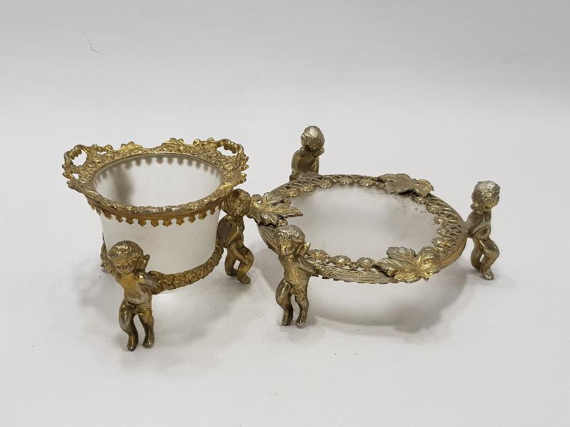 ART DECO SABUNLUK VE DİŞ FIRÇALIĞI 