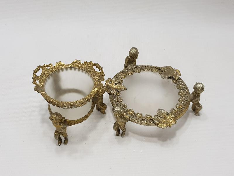 ART DECO SABUNLUK VE DİŞ FIRÇALIĞI 