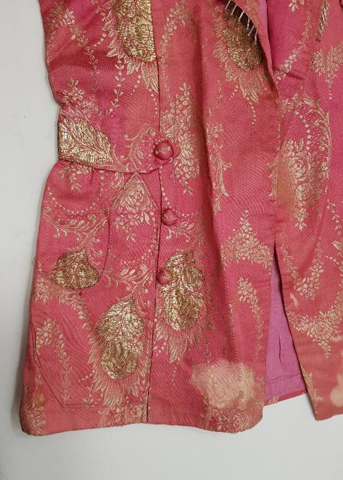 OSMANLI DÖNEMİ ALTIN SIRMA İŞLEMELİ İPEK ELMASİYE KADIN ELBİSESİ