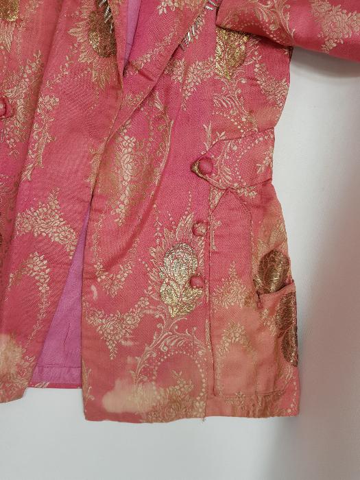 OSMANLI DÖNEMİ ALTIN SIRMA İŞLEMELİ İPEK ELMASİYE KADIN ELBİSESİ