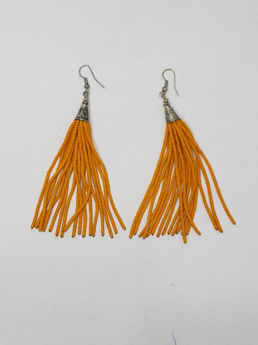 SARI RENKLİ TAŞLARDAN MAMÜL BİR ÇİFT KÜPE