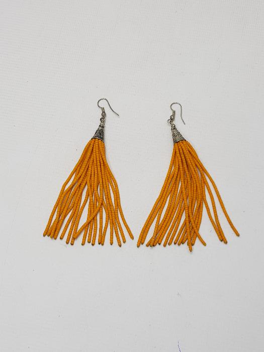 SARI RENKLİ TAŞLARDAN MAMÜL BİR ÇİFT KÜPE