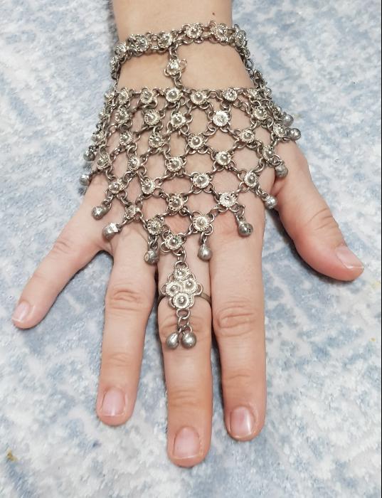 TÜRKMEN İŞİ NADİR FORMDA TAKI