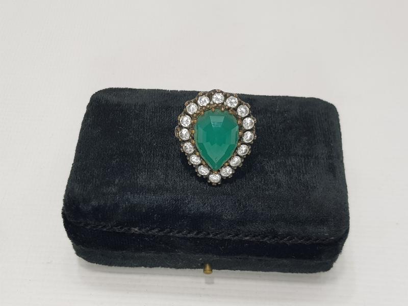 YEŞİM TAŞLI HÜRREM YÜZÜK 