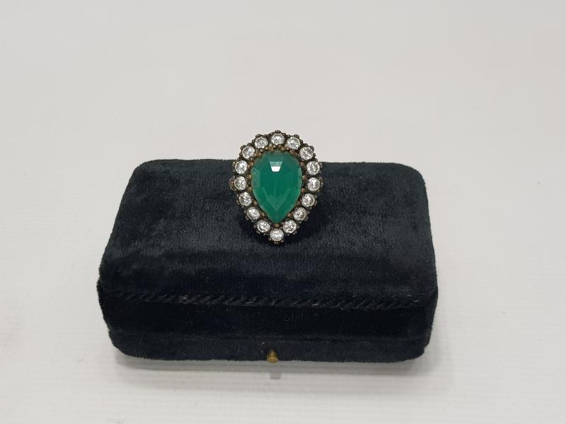 YEŞİM TAŞLI HÜRREM YÜZÜK 