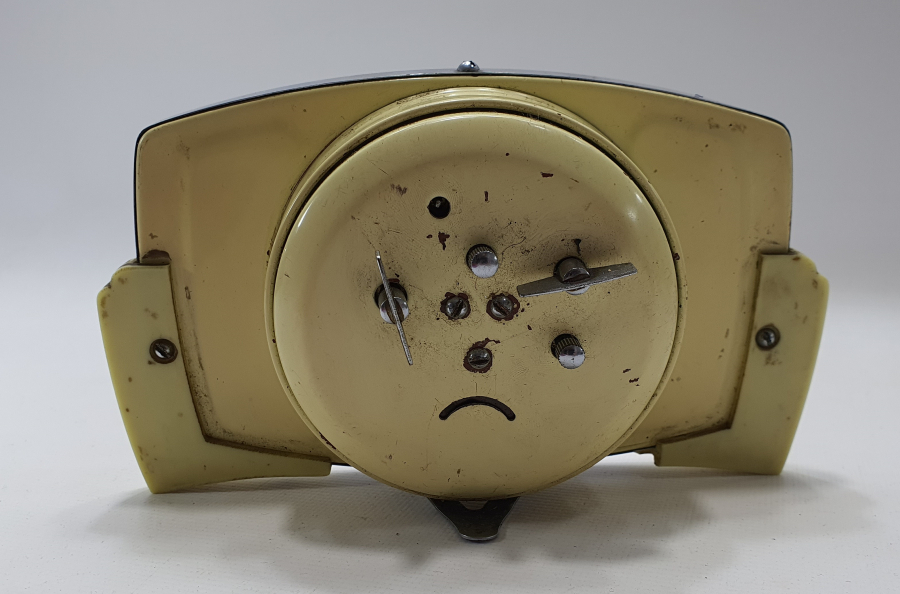 ANTİKA KURMALI MASA SAATİ