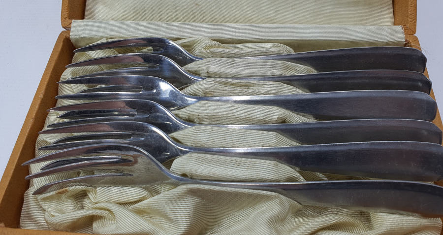 ORJİNAL KUTUSUNDA GÜMÜŞ KAPLAMA ÇATAL TAKIMI