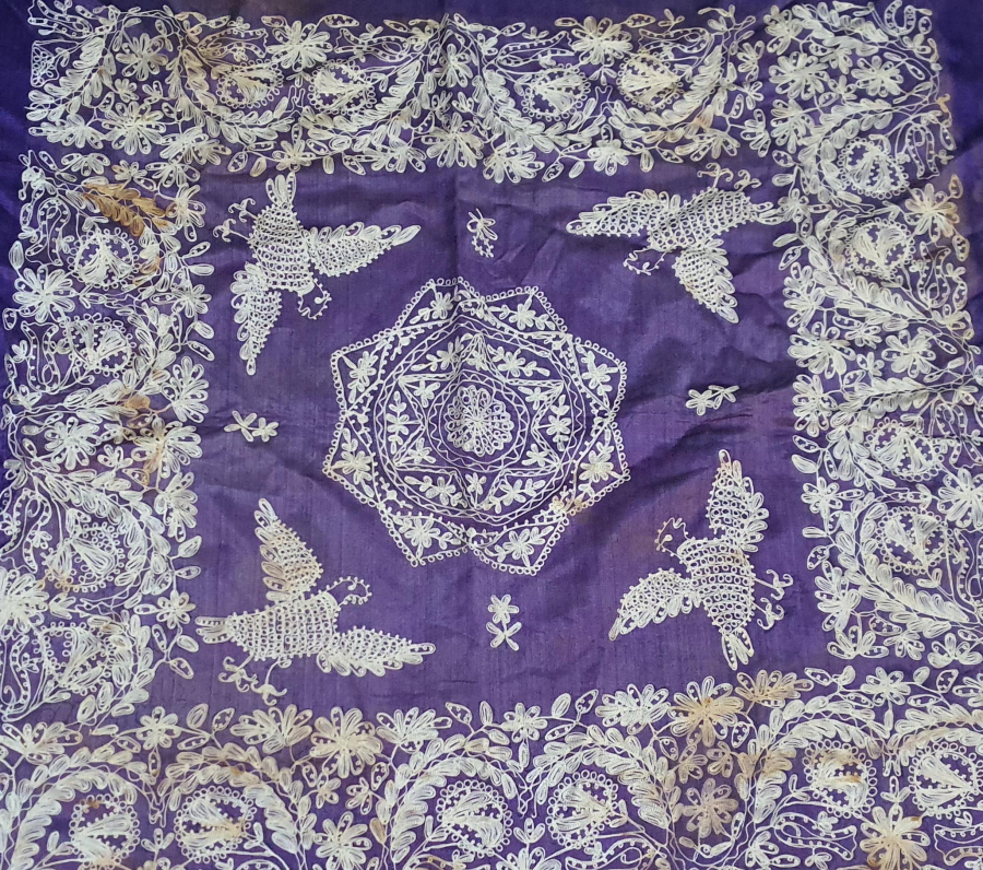 ORTASINDA MÜHRÜ SÜLEYMAN BULUNAN ZİNCİR İŞİ KUŞLU BOHÇA