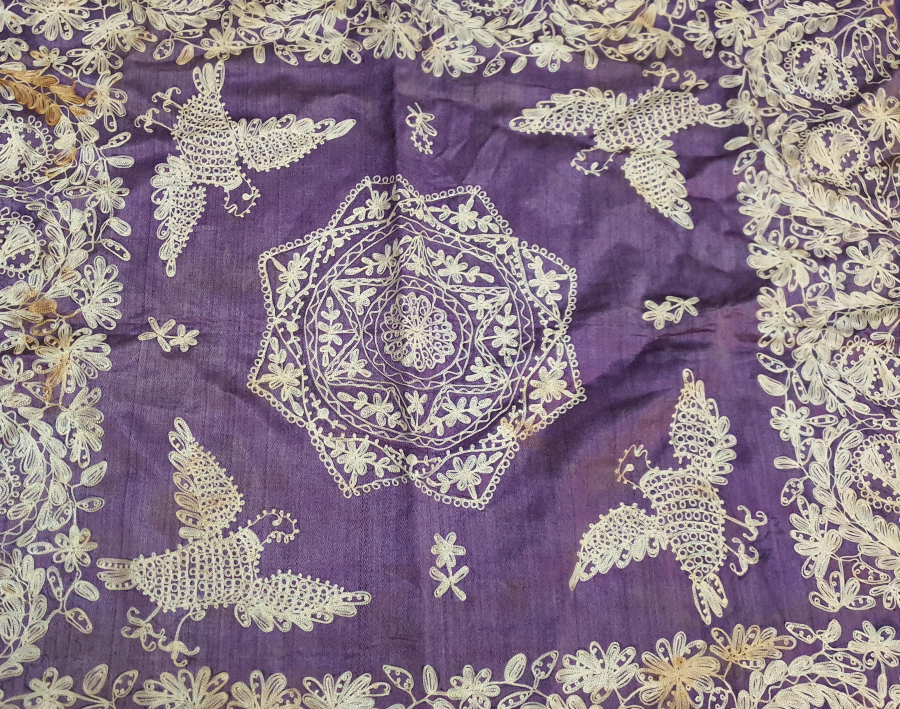 ORTASINDA MÜHRÜ SÜLEYMAN BULUNAN ZİNCİR İŞİ KUŞLU BOHÇA