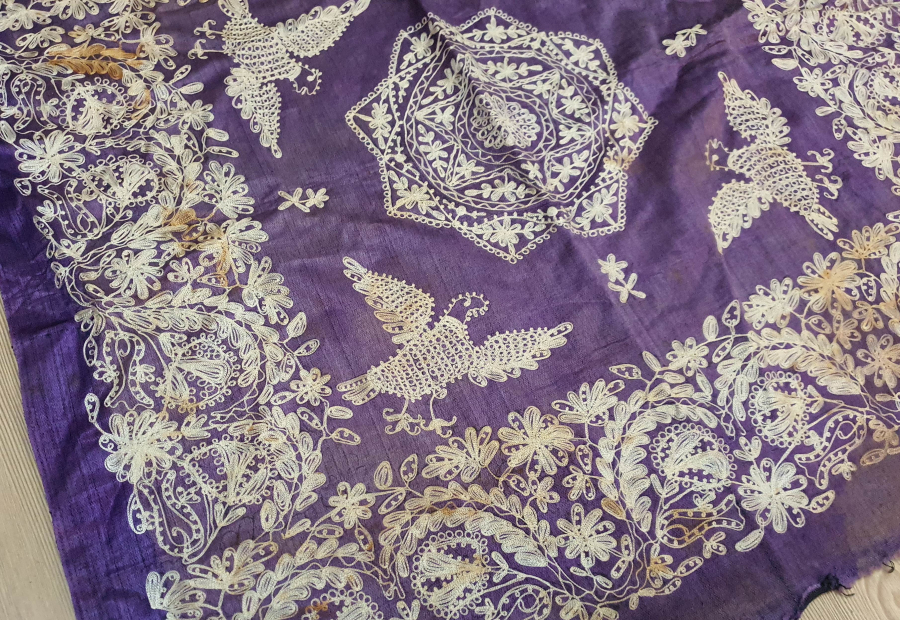 ORTASINDA MÜHRÜ SÜLEYMAN BULUNAN ZİNCİR İŞİ KUŞLU BOHÇA