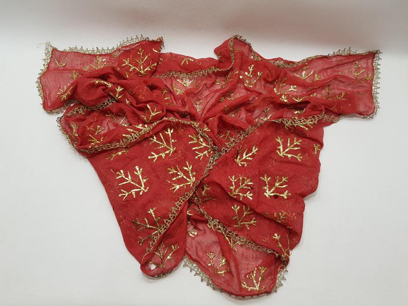 BERGAMA KOZAK YÖRESİ ALTIN TEL KIRMA İŞLEMELİ GELİN ÖRTÜSÜ