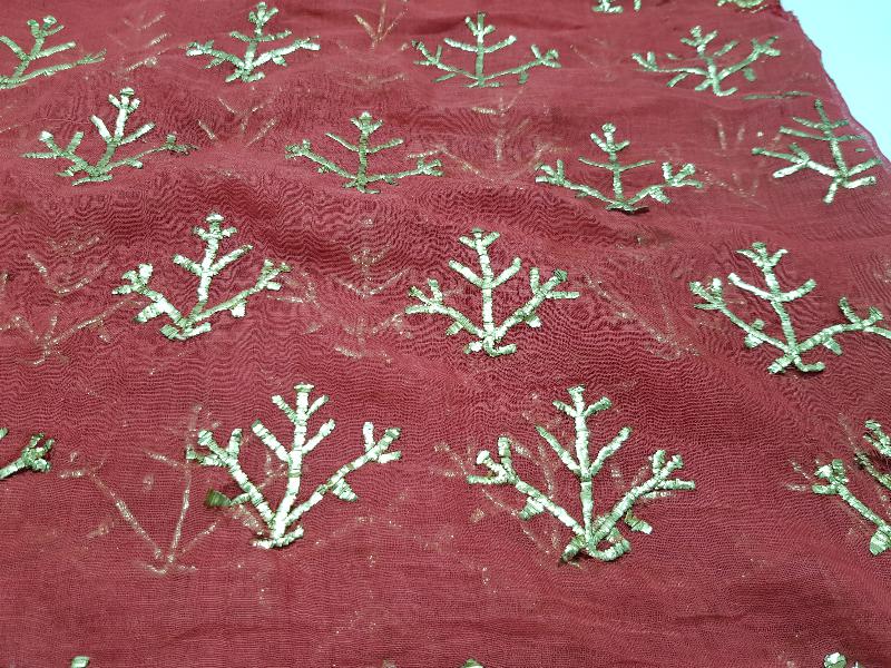 BERGAMA KOZAK YÖRESİ ALTIN TEL KIRMA İŞLEMELİ GELİN ÖRTÜSÜ