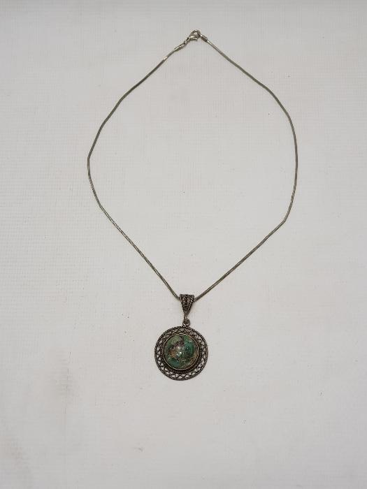 DOĞAL TAŞLI GÜMÜŞ KOLYE 