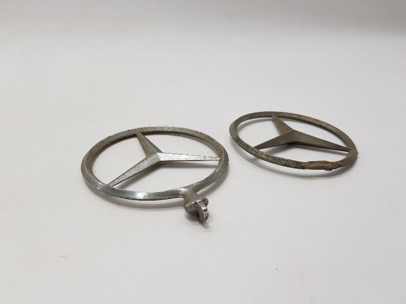 İKİ ADET ESKİ MERCEDES ARABA AMBLEMİ
