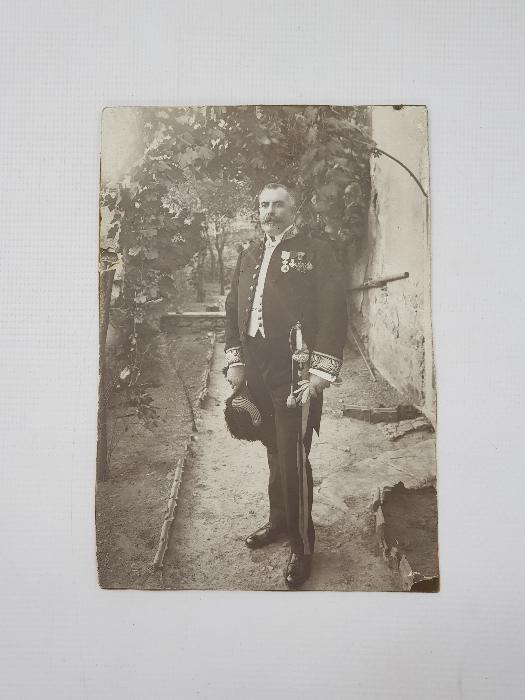 OSMANLI DÖNEMİ FRANSIZ BÜYÜKELÇİ FOTOĞRAFI VE SIRMALI KOLLUKLARI 