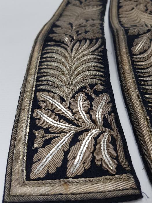 OSMANLI DÖNEMİ FRANSIZ BÜYÜKELÇİ FOTOĞRAFI VE SIRMALI KOLLUKLARI 