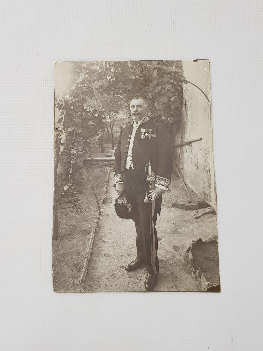 OSMANLI DÖNEMİ FRANSIZ BÜYÜKELÇİ FOTOĞRAFI VE SIRMALI KOLLUKLARI 