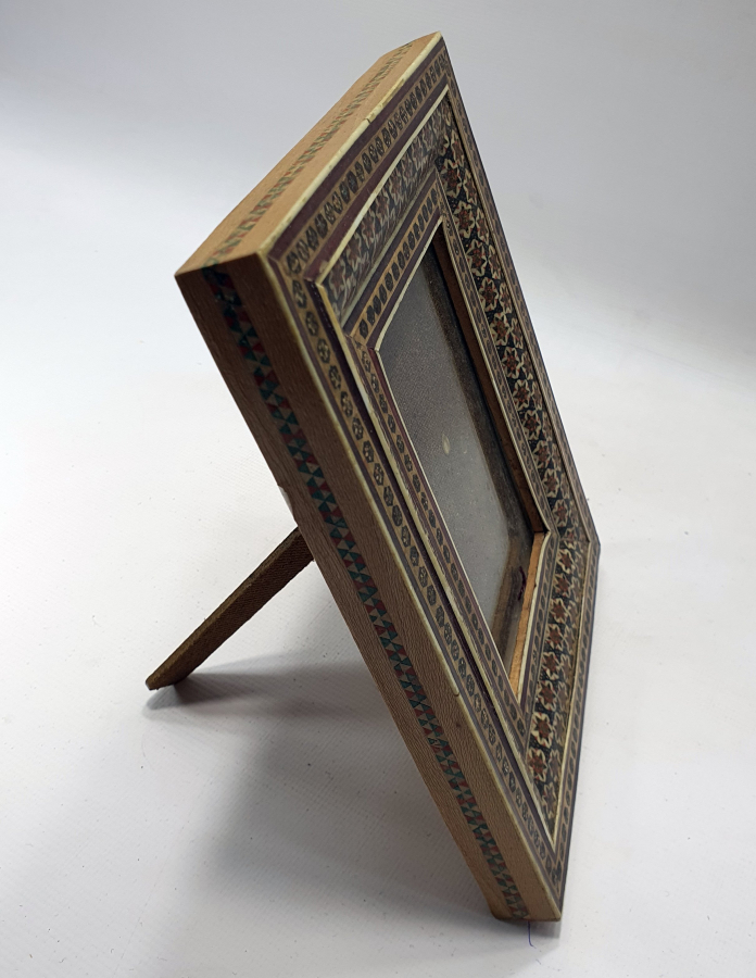 MARKÜTERİ İŞÇİLİKLİ ANTİKA ÇERÇEVE