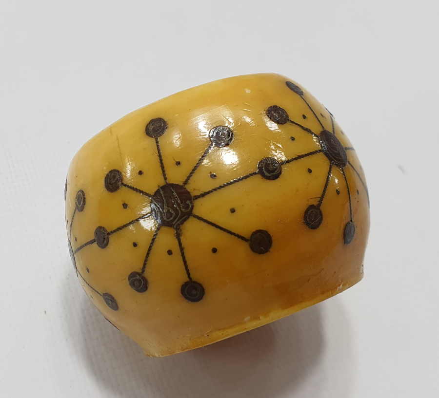 OSMANLI DÖNEMİ ÜZERİ GÜMÜŞ ÇAKMA İŞÇİLİKLİ VE OSMANLICA YAZILI KAPAKLI HOKKA