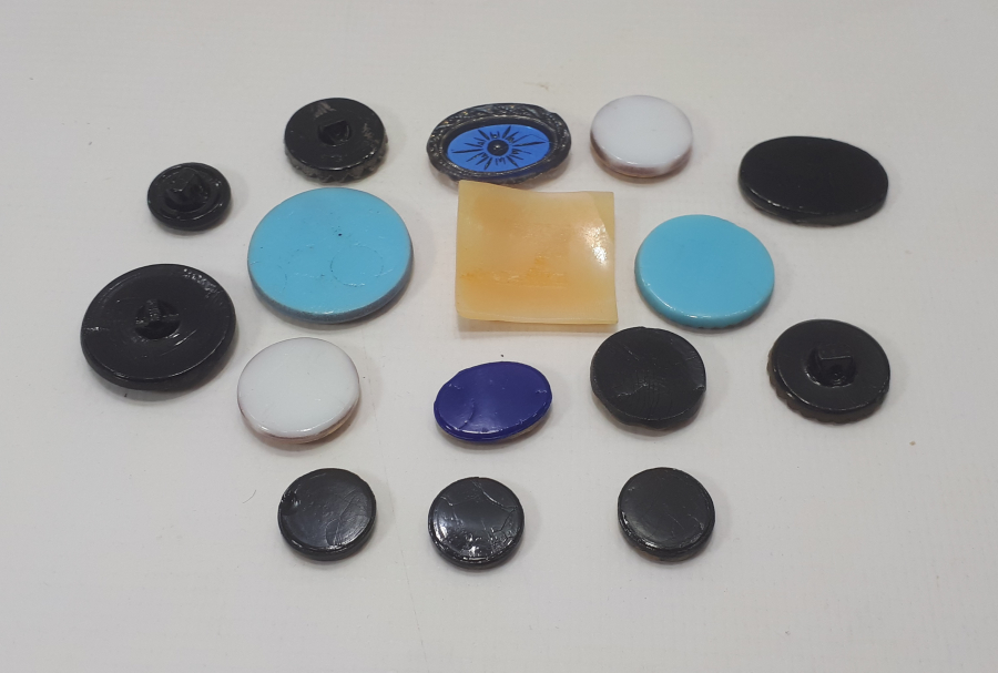 OSMANLI DÖNEMİ NADİR TAŞ VE CAM DÜĞME LOTU