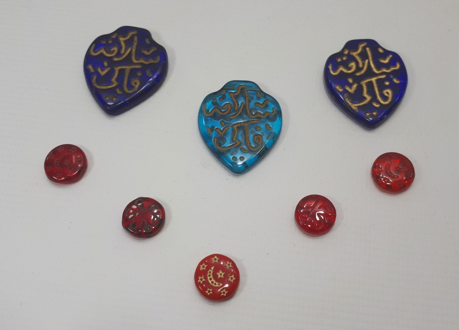 ÜZERİ OSMANLICA VE ARAPÇA YAZILI CAM KOLYE UÇLARI