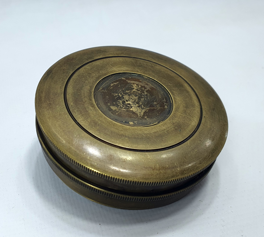 1900 BAŞLARI BÜYÜK BOY PUSULA 