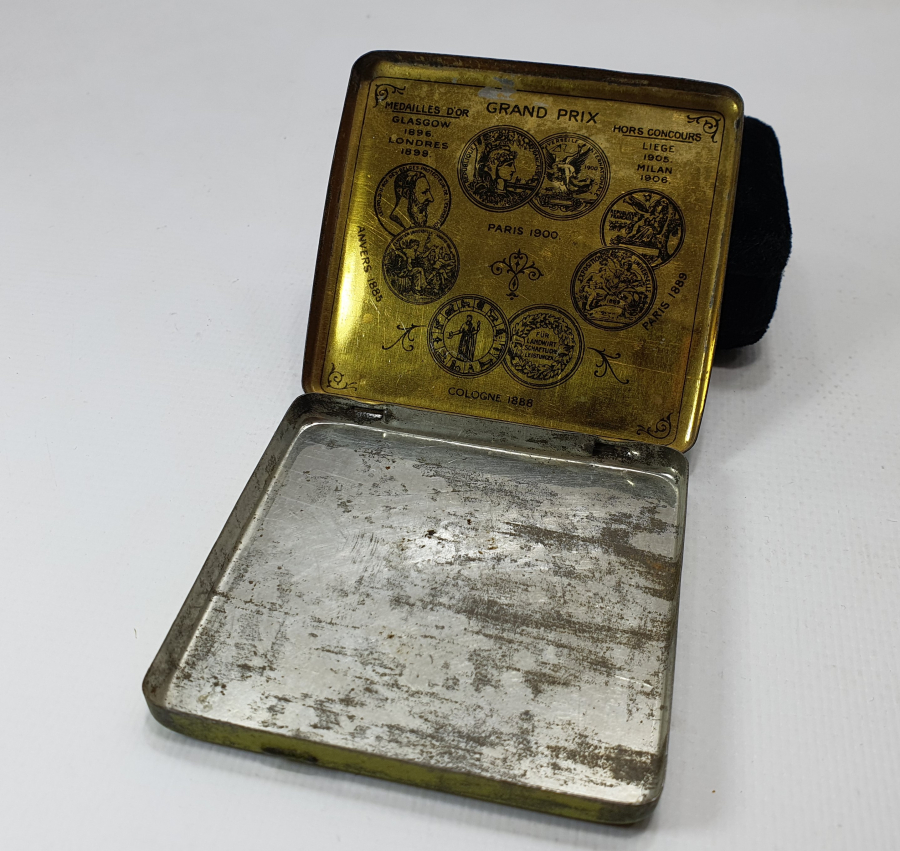 OSMANLICA YAZILI SAMSUN SİGARASI KUTUSU