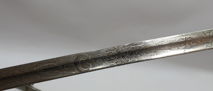 OSMANLI DÖNEMİ SIRTI YAZILI ÇİL KONDİSYONDA SUBAY KILICI