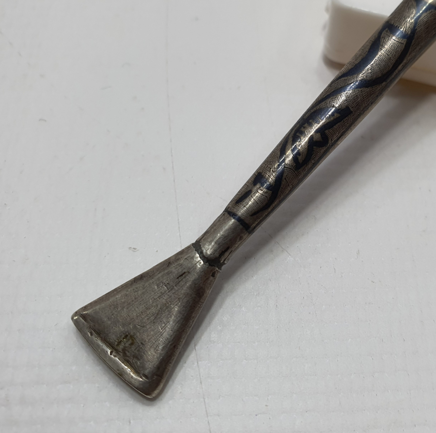 ÜZERİ LALE MOTİFLİ OSMANLI DÖNEMİ VAN İŞİ GÜMÜŞ SİGARA AĞIZLIĞI