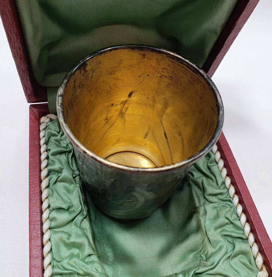 ÜZERİ OSMANLI DEVLET ARMALI ORJİNAL KUTUSUNDA GÜMÜŞ SU BARDAĞI