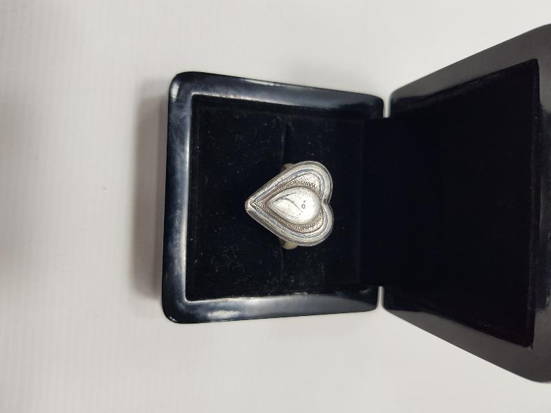 OSMANLI DÖNEMİ KALP FORMLU SAVATLI GÜMÜŞ YÜZÜK 