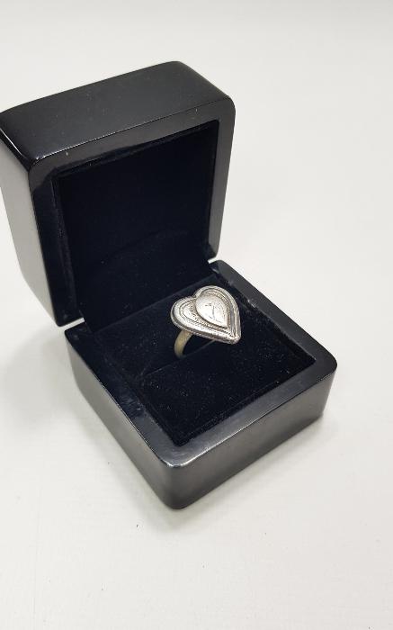 OSMANLI DÖNEMİ KALP FORMLU SAVATLI GÜMÜŞ YÜZÜK 