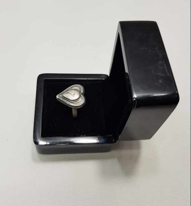 OSMANLI DÖNEMİ KALP FORMLU SAVATLI GÜMÜŞ YÜZÜK 