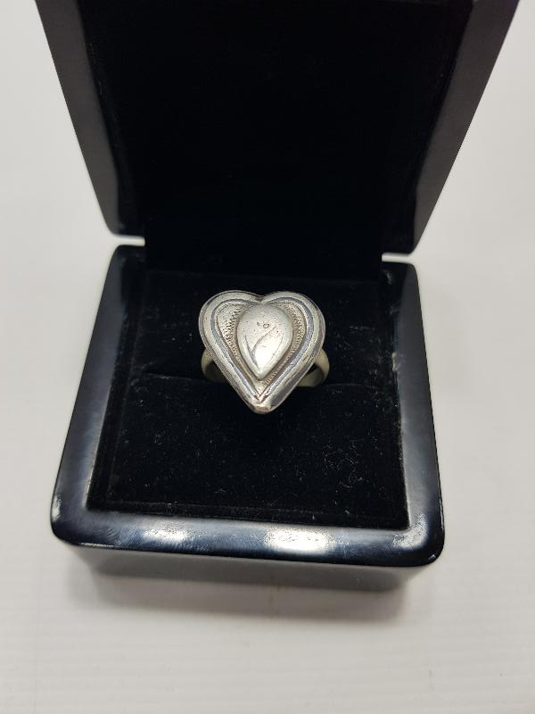 OSMANLI DÖNEMİ KALP FORMLU SAVATLI GÜMÜŞ YÜZÜK 