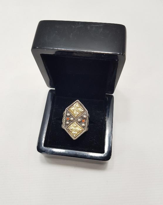 OSMANLI DÖNEMİ MERCANLI GÜMÜŞ YÜZÜK