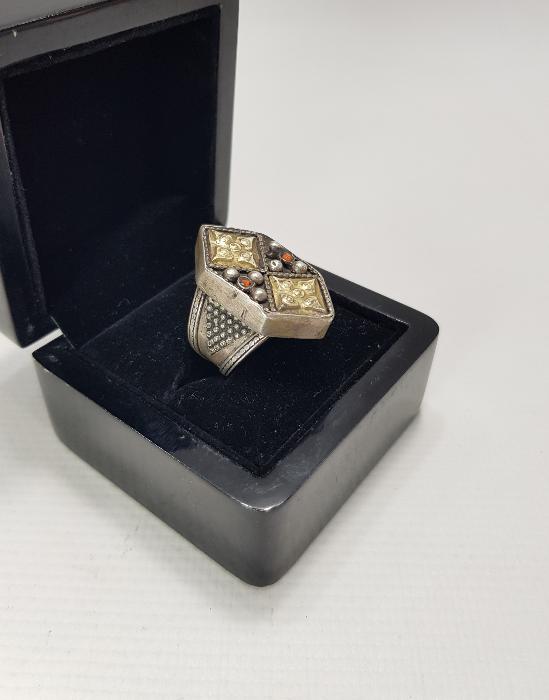 OSMANLI DÖNEMİ MERCANLI GÜMÜŞ YÜZÜK